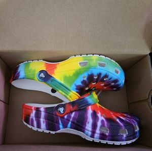Crocs Tie Dye Women's size 11 NIB